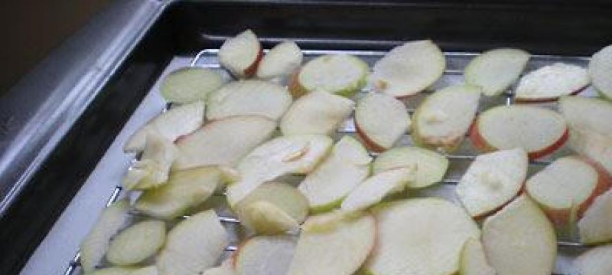 Как в духовке сушить яблоки на зиму?