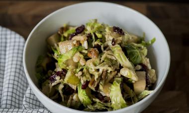 Comment préparer une délicieuse salade de chou : les meilleures recettes avec photos
