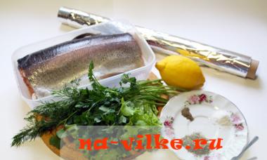 ปลากับผักชีฝรั่งและมะนาวอบในเตาอบ ปลาในเตาอบกับมะนาว
