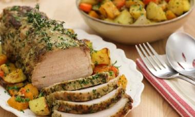 Festive dish – “Accordion” made from pork meat baked in the oven: the best recipes